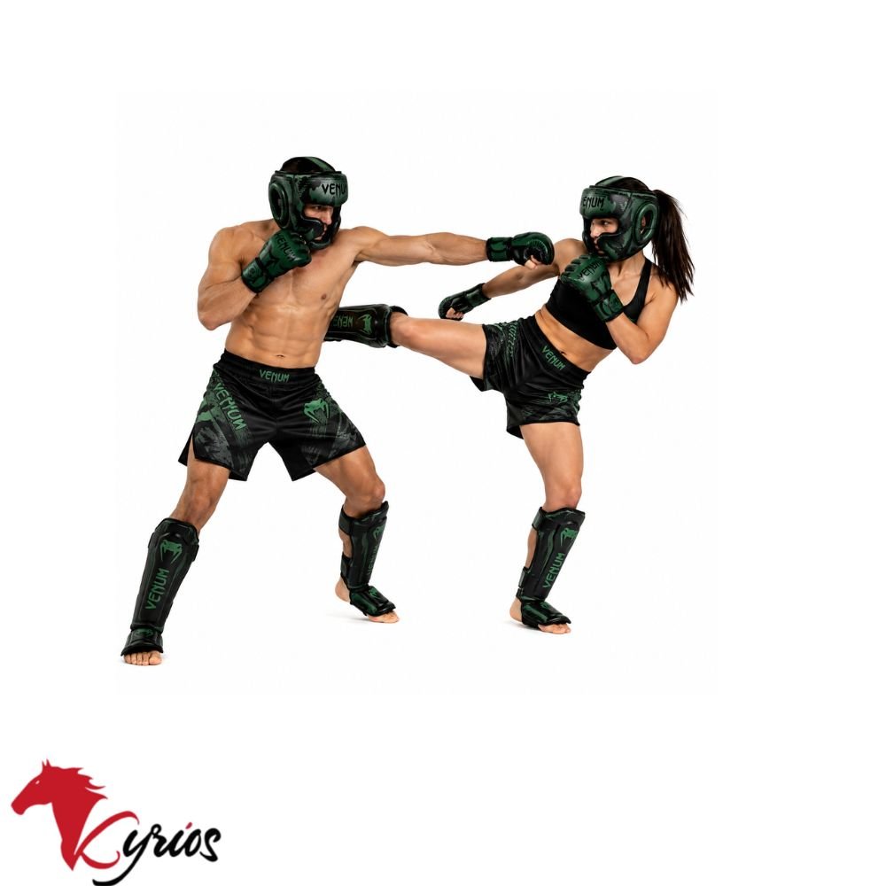Cabezal de Boxeo Venum Negro con dorado Talla M - Imagen 3